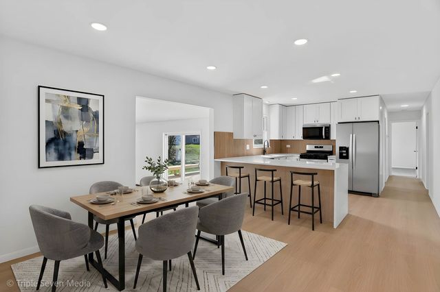 22509 Mission Drive, Richton Park, IL 60471