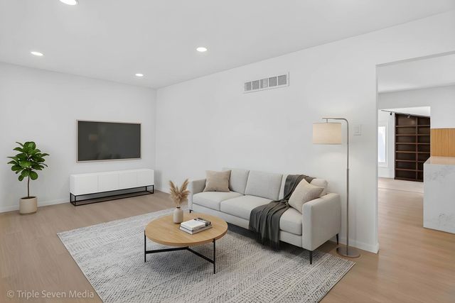 22509 Mission Drive, Richton Park, IL 60471