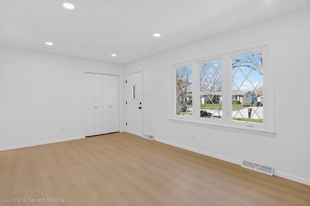 22509 Mission Drive, Richton Park, IL 60471