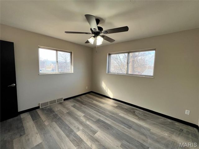 5150 Wallingford Drive, St Louis, MO 63121