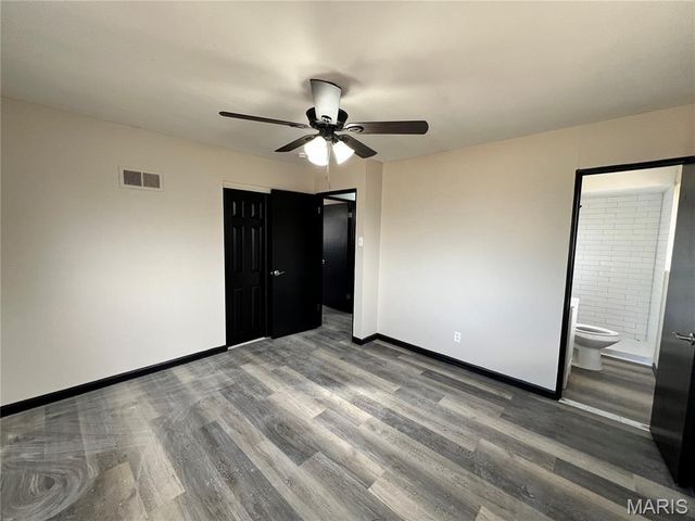 5150 Wallingford Drive, St Louis, MO 63121