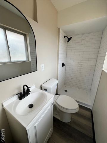 5150 Wallingford Drive, St Louis, MO 63121