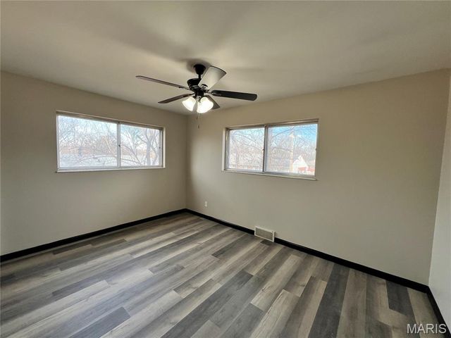 5150 Wallingford Drive, St Louis, MO 63121