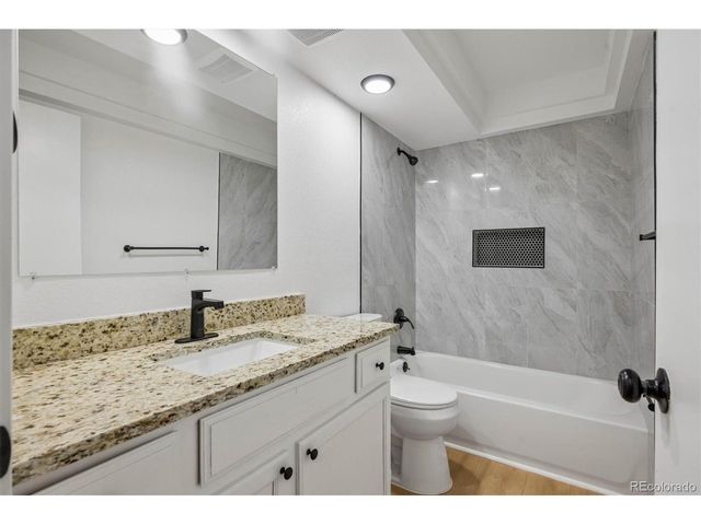 1156 S Rifle Cir, Aurora, CO 80017