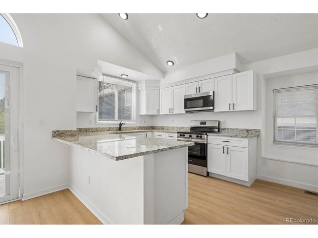 1156 S Rifle Cir, Aurora, CO 80017