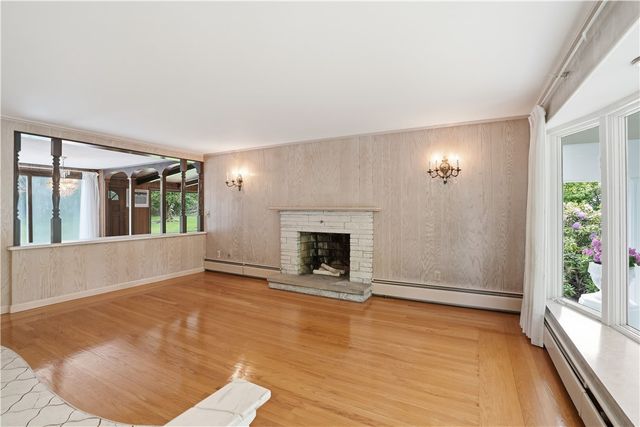 14 Cardinal Road, Cranston, RI 02921