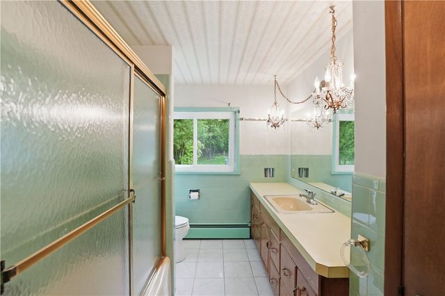 14 Cardinal Road, Cranston, RI 02921