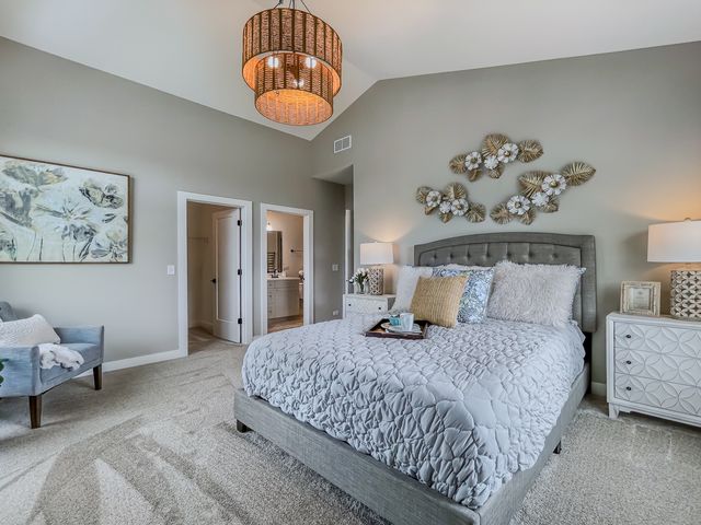 245 Regency Court E, Wauconda, IL 60084