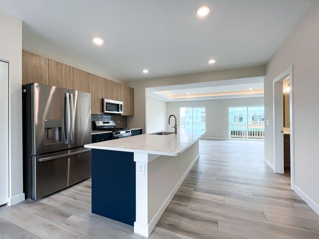 245 Regency Court E, Wauconda, IL 60084