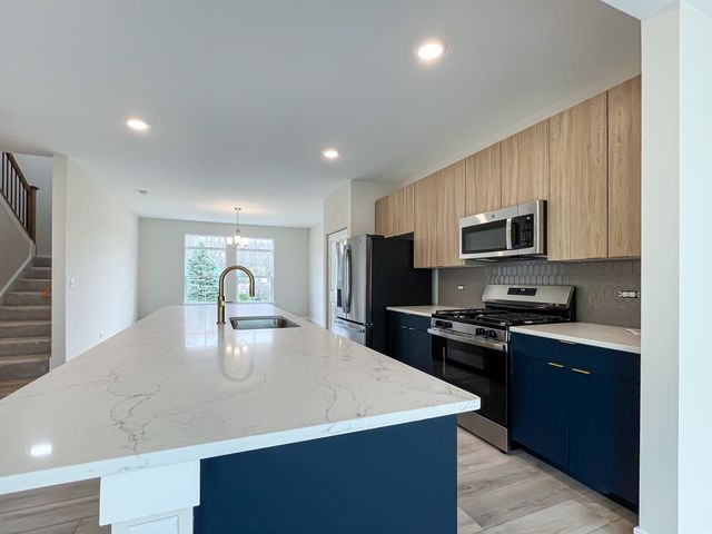 245 Regency Court E, Wauconda, IL 60084