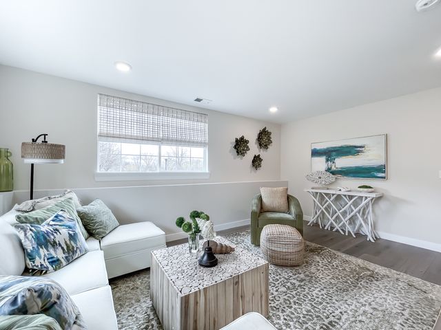 245 Regency Court E, Wauconda, IL 60084