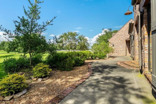 3141 Miller Lane, Lake Charles, LA 70605