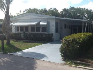 15 Santa Maria Way, Port St Lucie, FL 34952