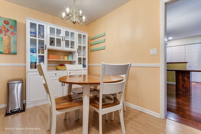 40 S Main Street 2C, Glen Ellyn, IL 60137