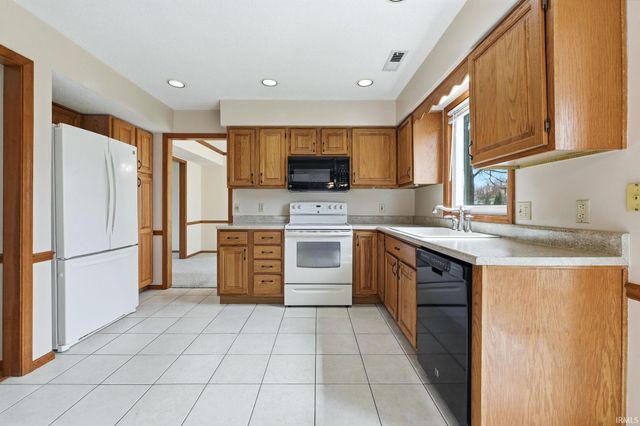 3936 Sugarhill Run, New Haven, IN 46774