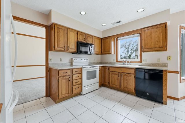 3936 Sugarhill Run, New Haven, IN 46774