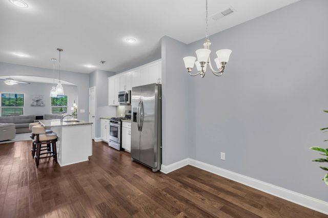 1715 Old Drakes Creek Rd, Hendersonville, TN 37075