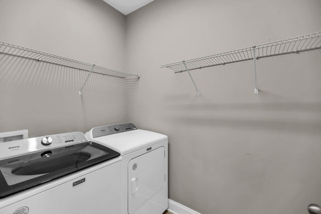 1715 Old Drakes Creek Rd, Hendersonville, TN 37075