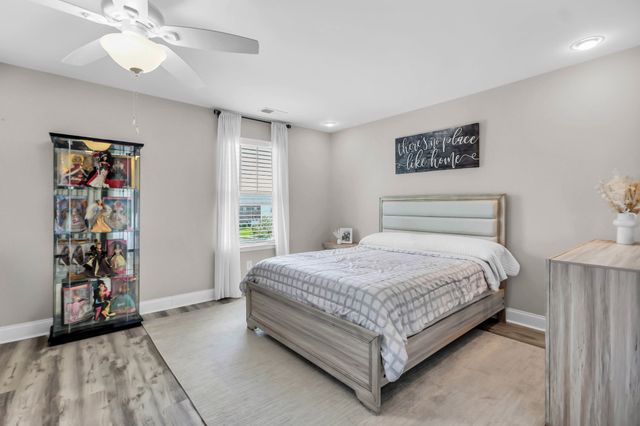 1715 Old Drakes Creek Rd, Hendersonville, TN 37075