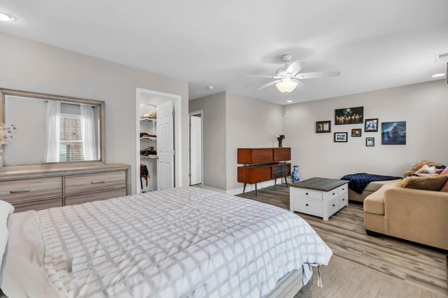 1715 Old Drakes Creek Rd, Hendersonville, TN 37075