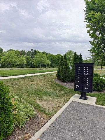 1715 Old Drakes Creek Rd, Hendersonville, TN 37075