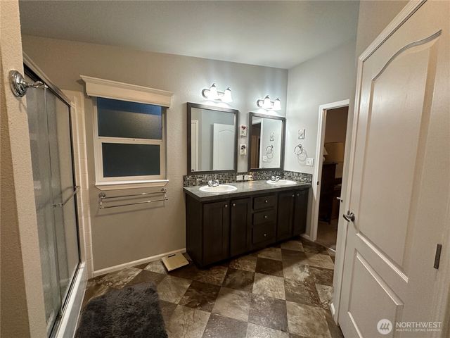 32110 T Pl, Ocean Park, WA 98640