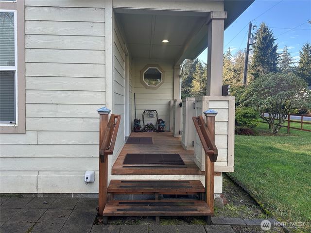 32110 T Pl, Ocean Park, WA 98640