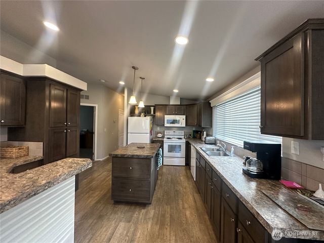 32110 T Pl, Ocean Park, WA 98640