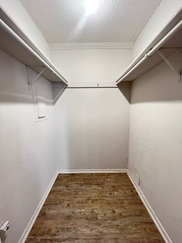 8928 Greenmound Avenue, Dallas, TX 75227