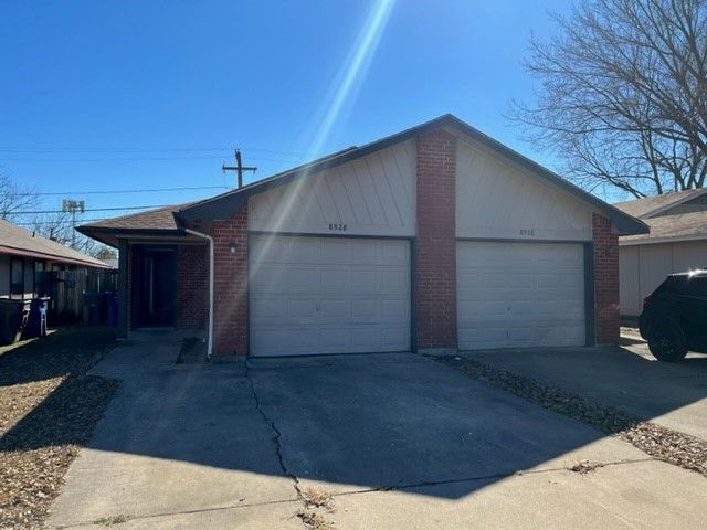 8928 Greenmound Avenue, Dallas, TX 75227