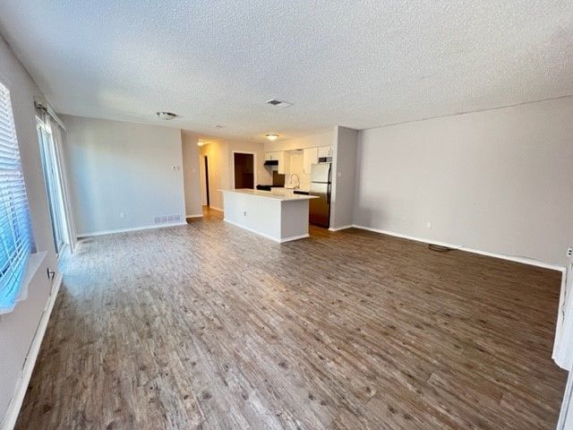 8928 Greenmound Avenue, Dallas, TX 75227