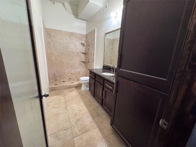 705 Main Street 305, Houston, TX 77002