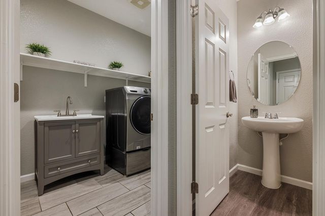 1775 Water Lily Ct, Lathrop, CA 95330