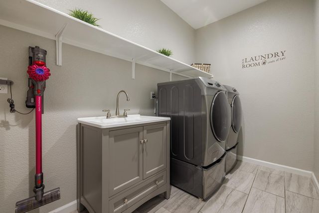 1775 Water Lily Ct, Lathrop, CA 95330