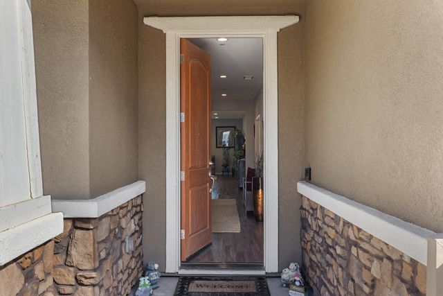 1775 Water Lily Ct, Lathrop, CA 95330