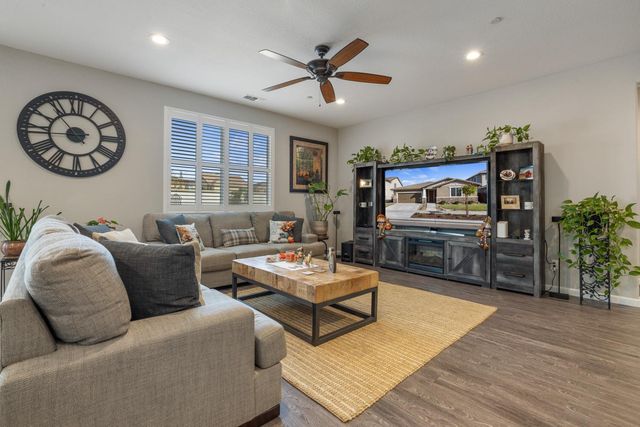 1775 Water Lily Ct, Lathrop, CA 95330