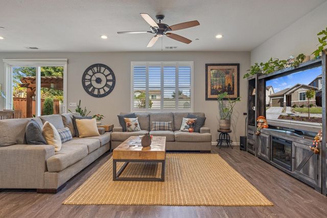 1775 Water Lily Ct, Lathrop, CA 95330