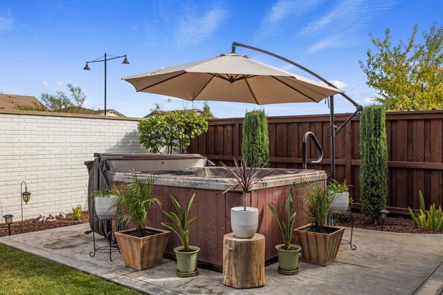 1775 Water Lily Ct, Lathrop, CA 95330