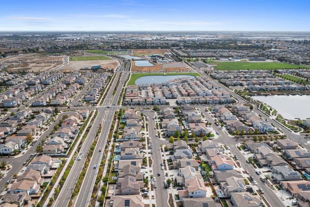 1775 Water Lily Ct, Lathrop, CA 95330