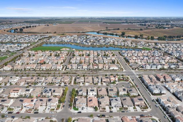 1775 Water Lily Ct, Lathrop, CA 95330