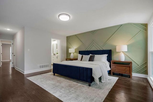 4309 W 112th Terrace, Leawood, KS 66211