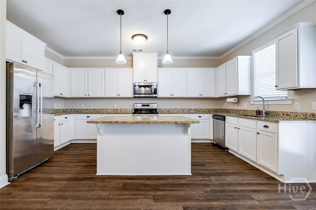 2 Oak Aly, Guyton, GA 31312