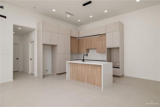 4101 Zanesville Avenue, Mcallen, TX 78503