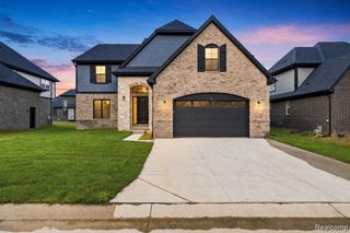 4156 Blossom Drive, Sterling Heights, MI 48314
