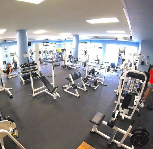 5091 NW 7th St 703, Miami, FL 33126