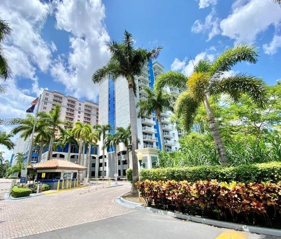 5091 NW 7th St 703, Miami, FL 33126