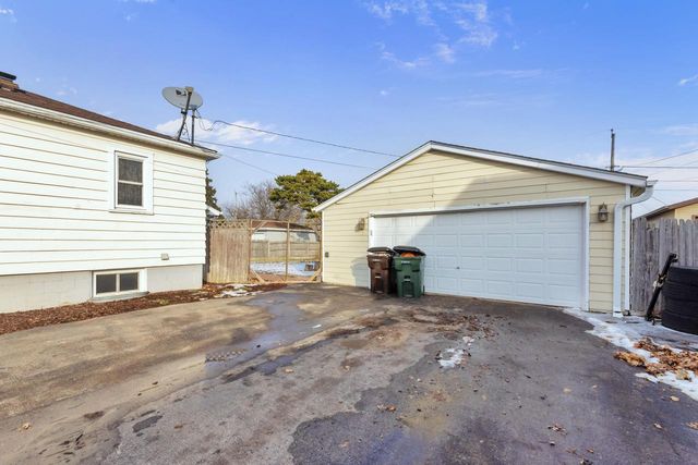 3051 90th STREET, Sturtevant, WI 53177