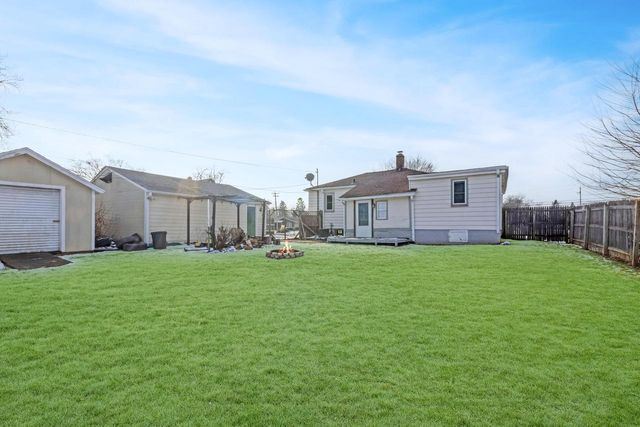 3051 90th STREET, Sturtevant, WI 53177