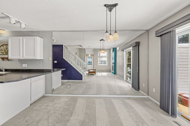 1055 68th Street 1, West Des Moines, IA 50266