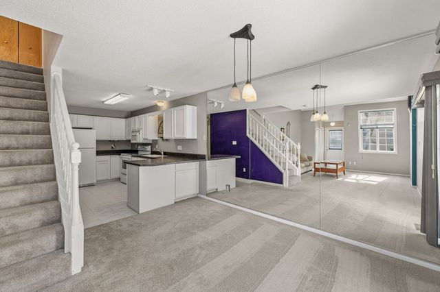 1055 68th Street 1, West Des Moines, IA 50266